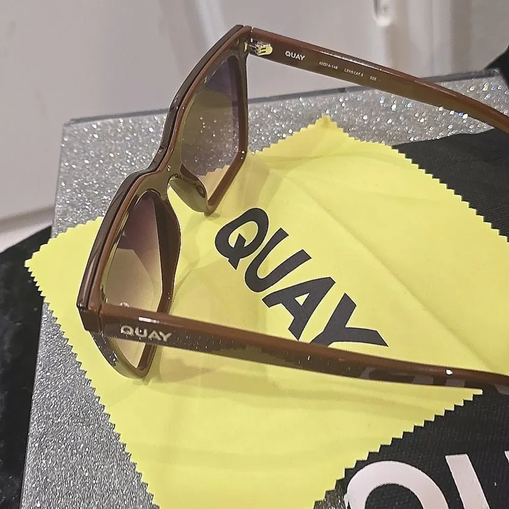 Quay Australia‎ Level Up Square Sunglasses- Chocolate